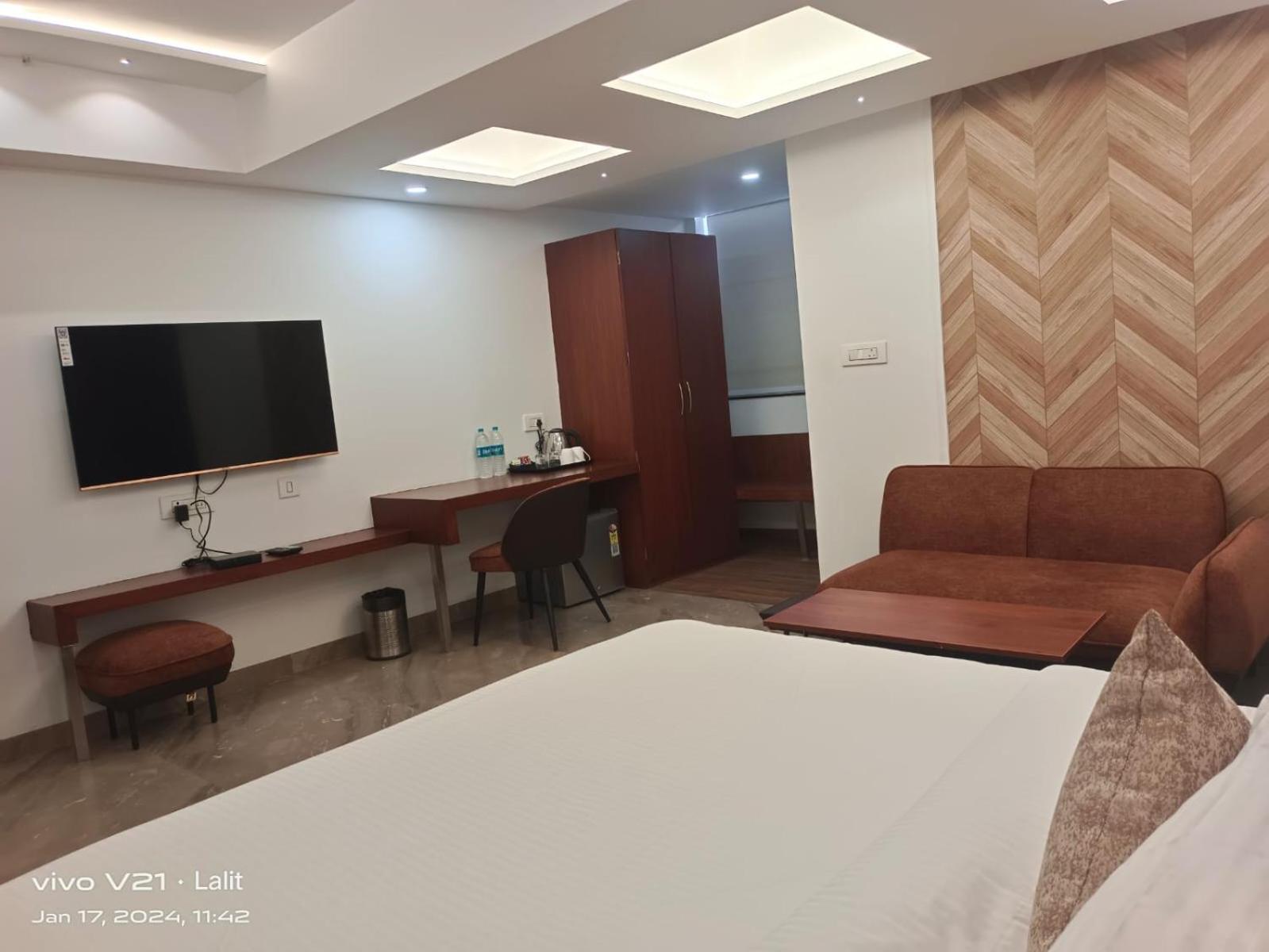Hotel Kadamb Tree Jabalpur Ngoại thất bức ảnh
