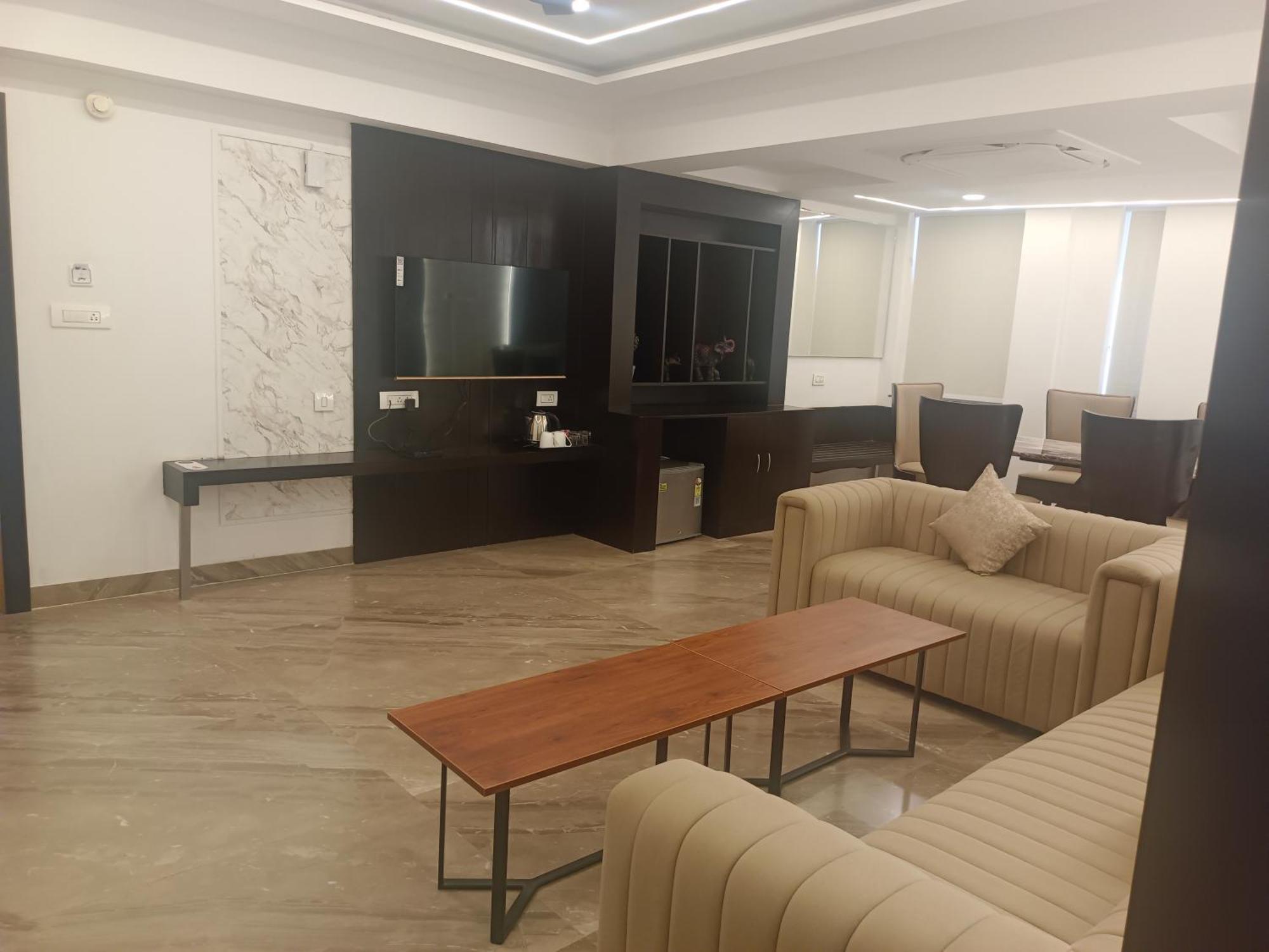Hotel Kadamb Tree Jabalpur Ngoại thất bức ảnh