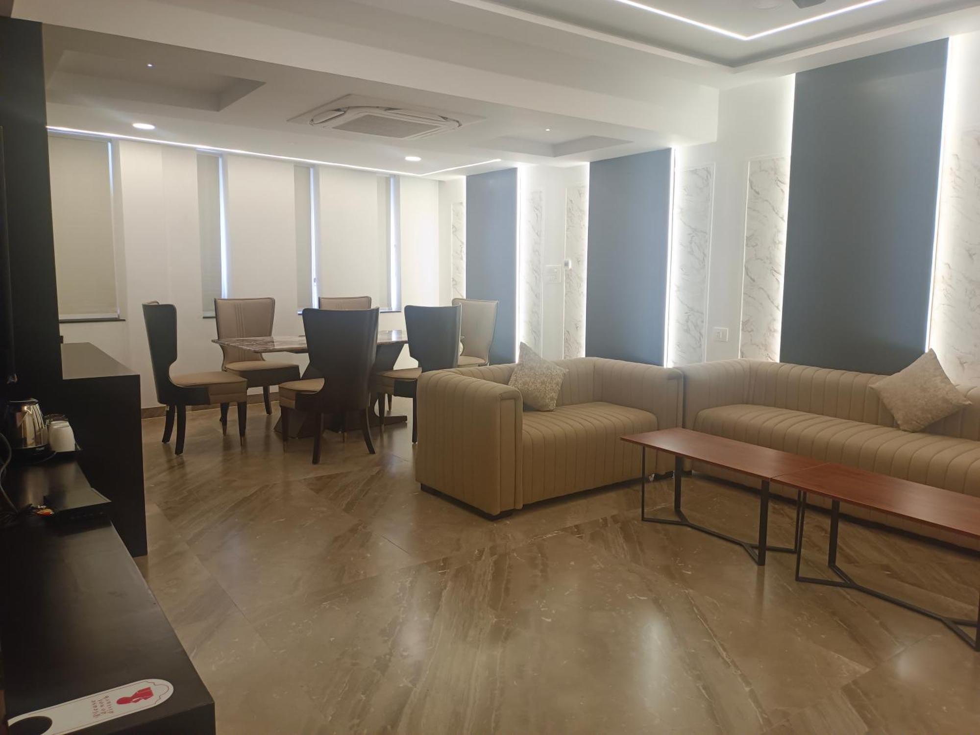 Hotel Kadamb Tree Jabalpur Ngoại thất bức ảnh