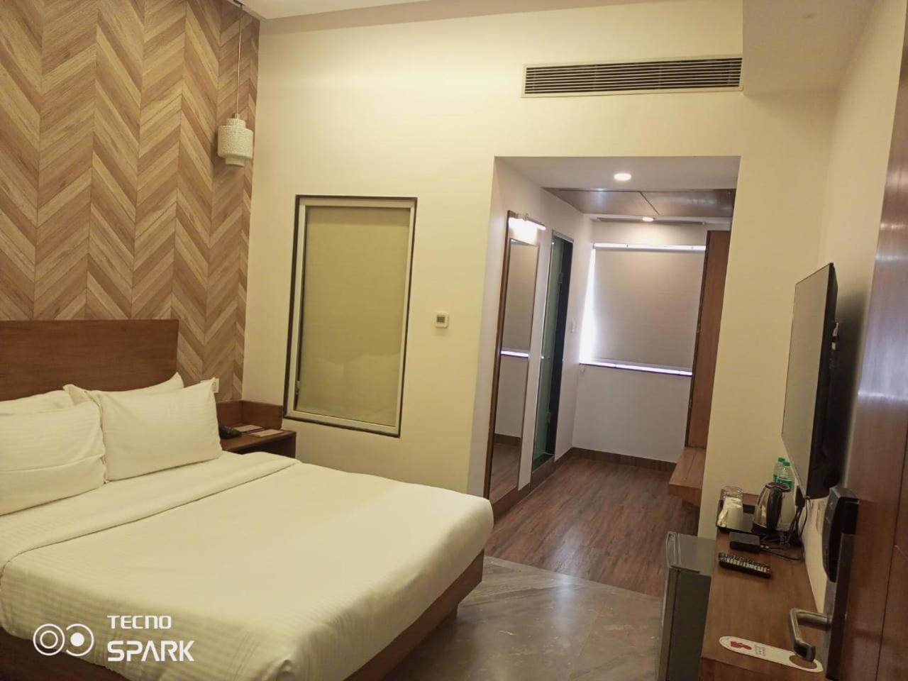 Hotel Kadamb Tree Jabalpur Ngoại thất bức ảnh