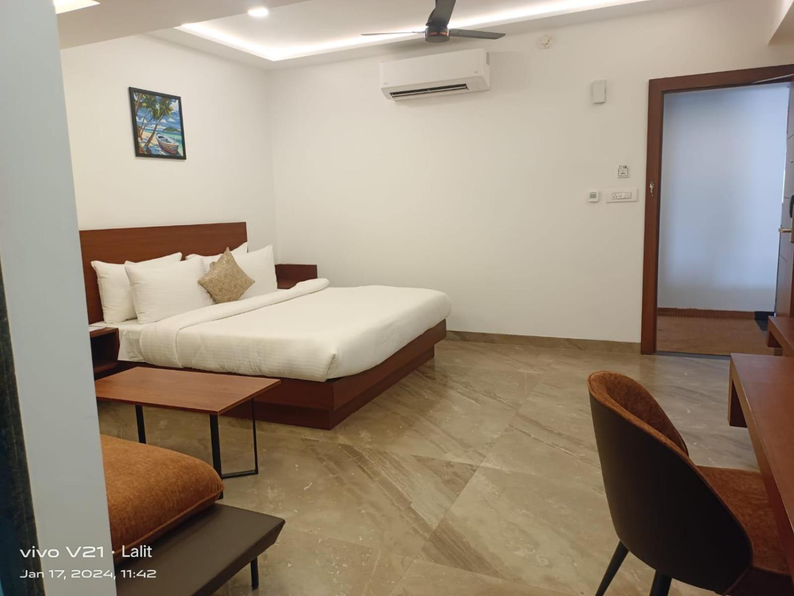 Hotel Kadamb Tree Jabalpur Ngoại thất bức ảnh
