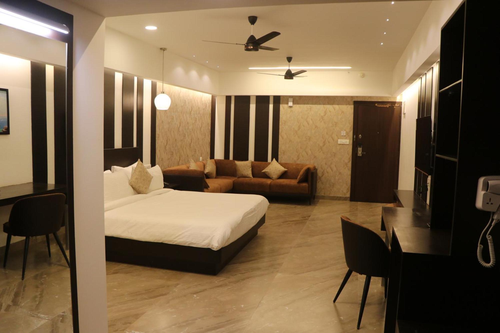 Hotel Kadamb Tree Jabalpur Ngoại thất bức ảnh