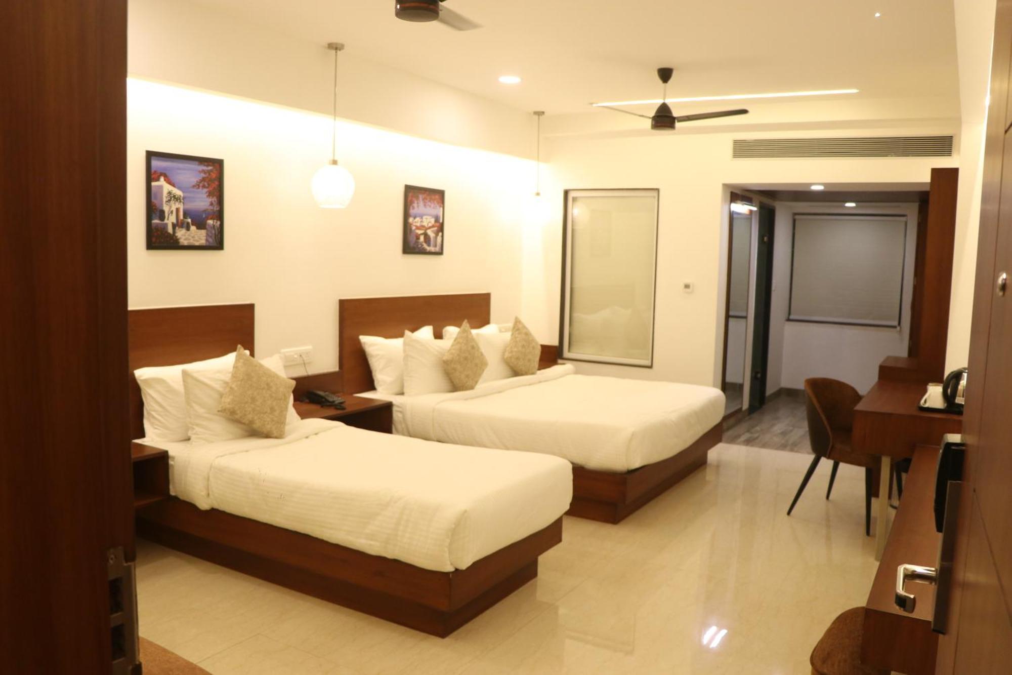Hotel Kadamb Tree Jabalpur Ngoại thất bức ảnh