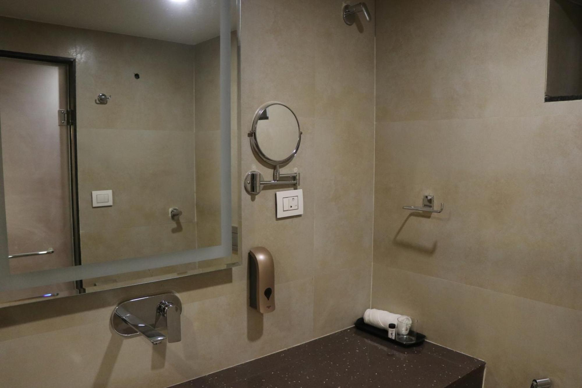 Hotel Kadamb Tree Jabalpur Ngoại thất bức ảnh